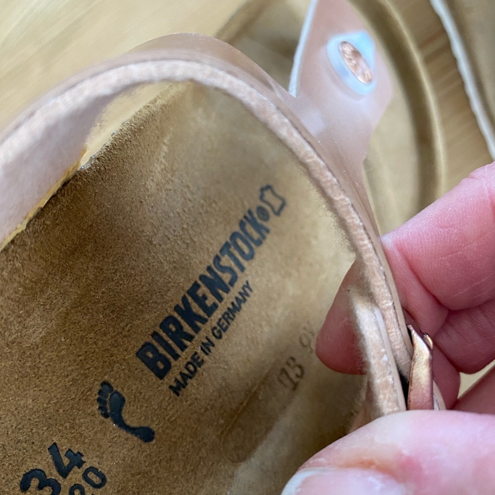 Birkenstock big Kids Metallic Rose Gold Thong Sandals size 34 - Picture 2 of 4